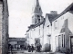 Grande Rue et l'Eglise , vers 1912 (carte postale ancienne).