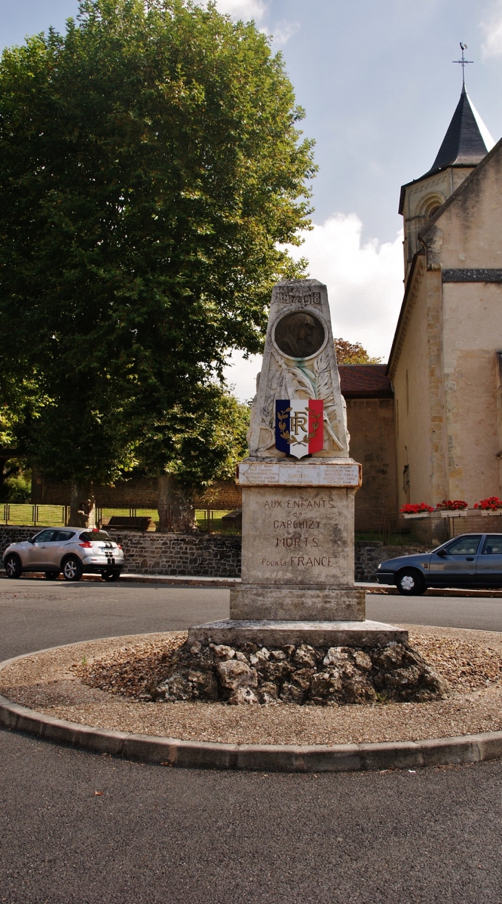 Monument aux Morts - Garchizy