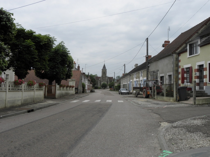 Le Bourg - La Celle-sur-Nièvre