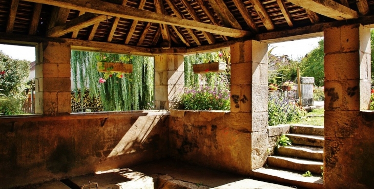 Le Lavoir - La Chapelle-Saint-André