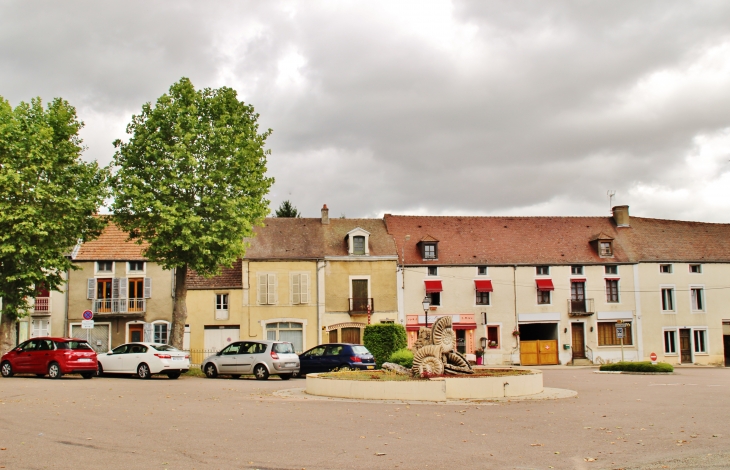 Le Village - Nolay