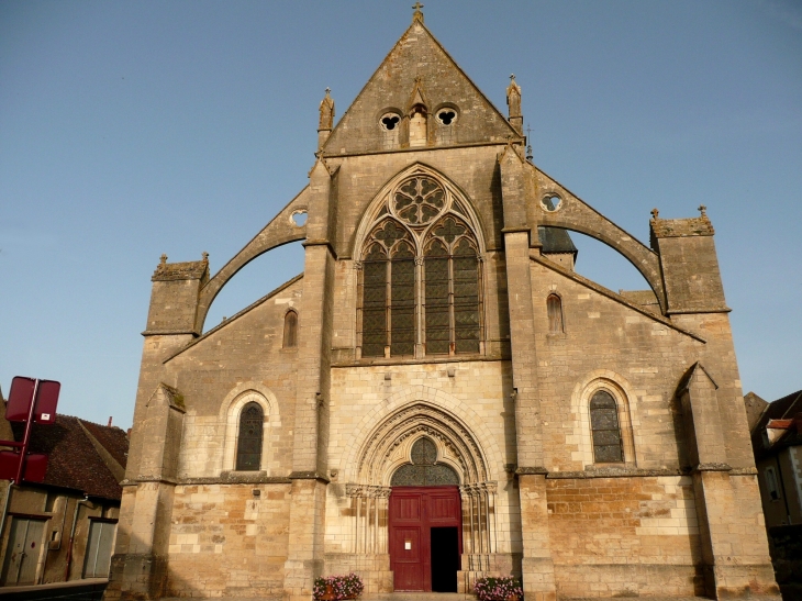 Eglise Saint-Pierre - Varzy