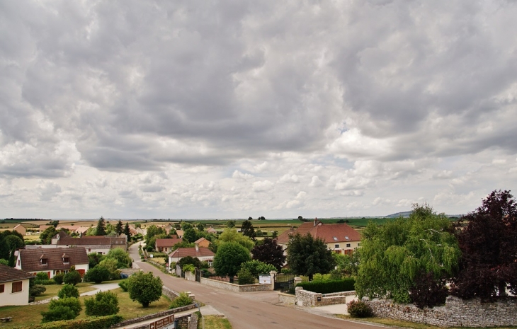 Le Village - Aluze