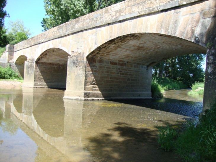 Cortevaix (71460) pont de la Guye