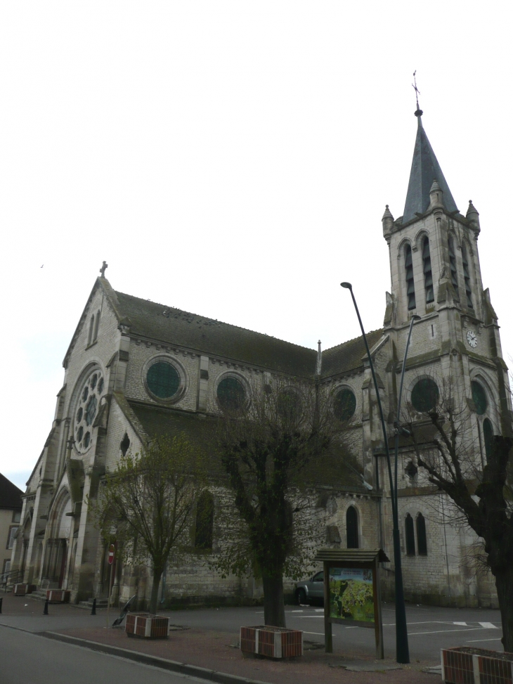 L'église - Aillant-sur-Tholon