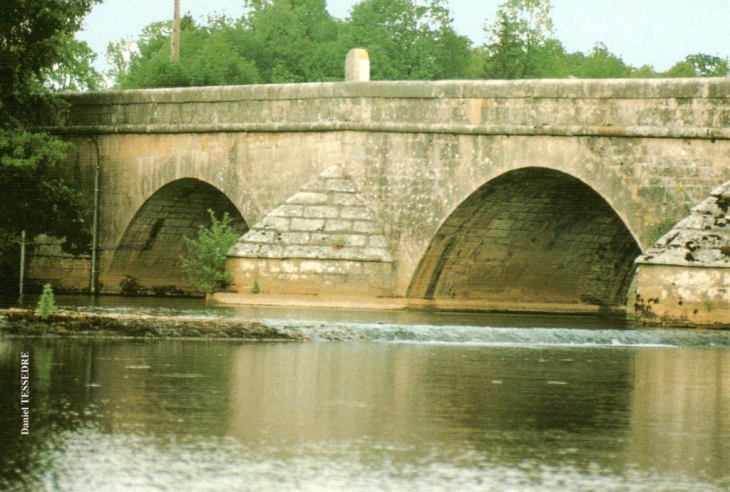 Pont Bi-départemental (yonne - côte-d'or - Aisy-sur-Armançon
