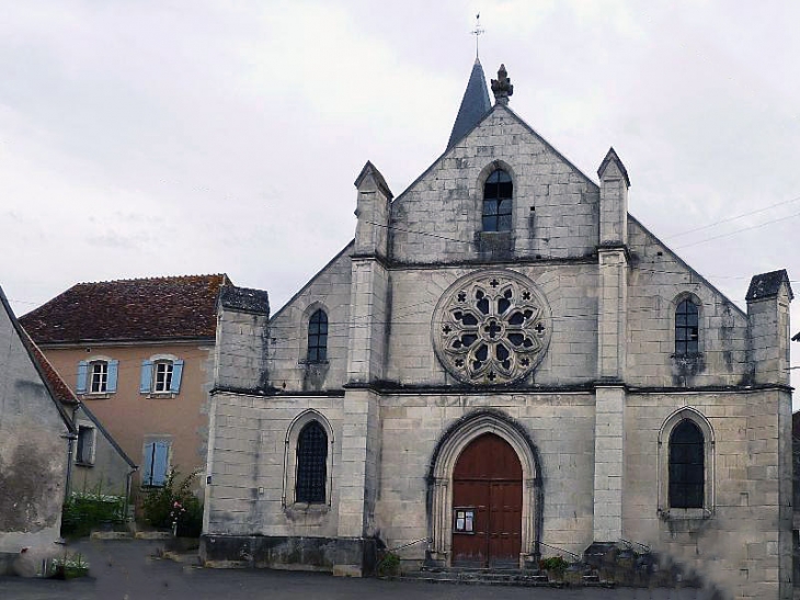 L'église - Courson-les-Carrières