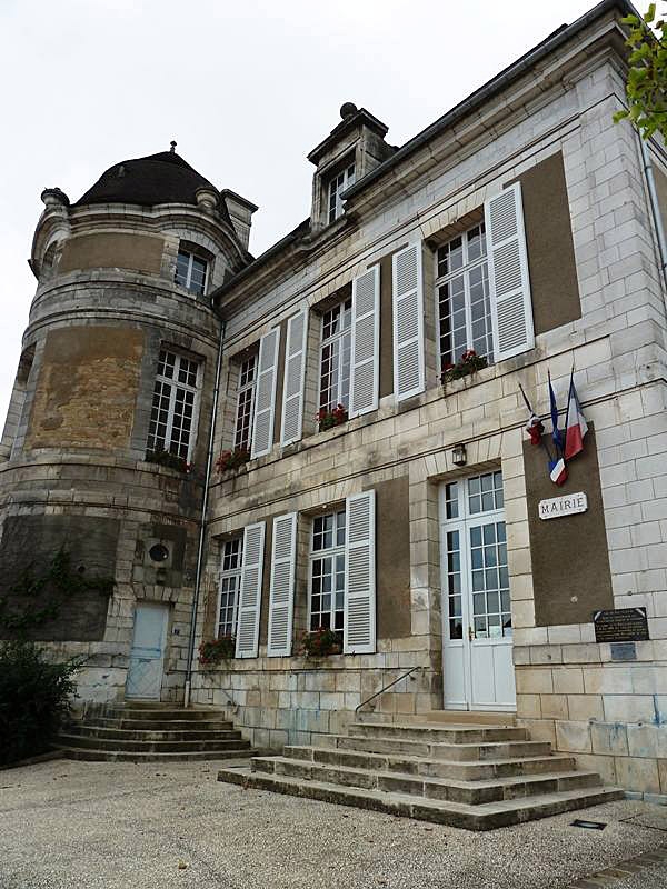 La mairie - Courson-les-Carrières