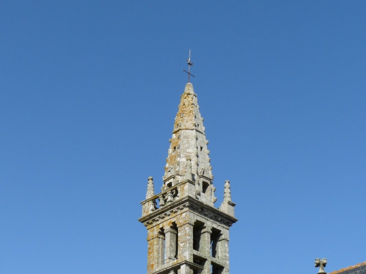 Le clocher de l'église - Plévin