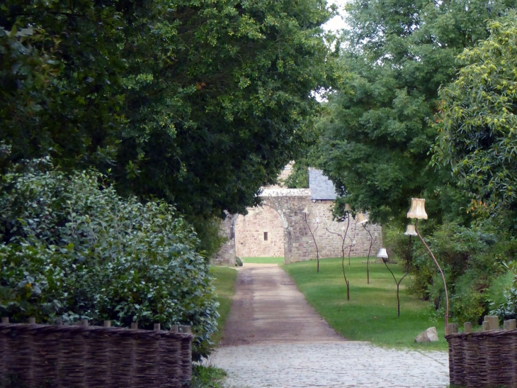 L'entrée du château de la Roche Jagu - Ploëzal