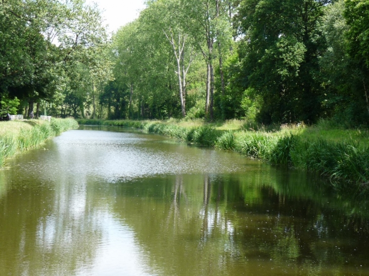 Le long du canal - Carhaix-Plouguer
