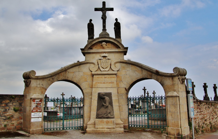 Monument-aux-Morts - Douarnenez