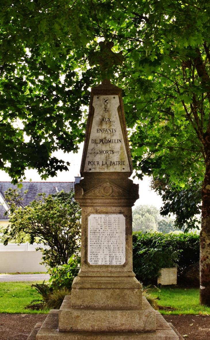 Monument-aux-Morts - Plomelin