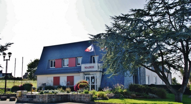 La Mairie - Plougoulm