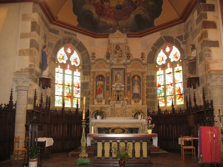 Eglise de Rosnoën(maitre autel)