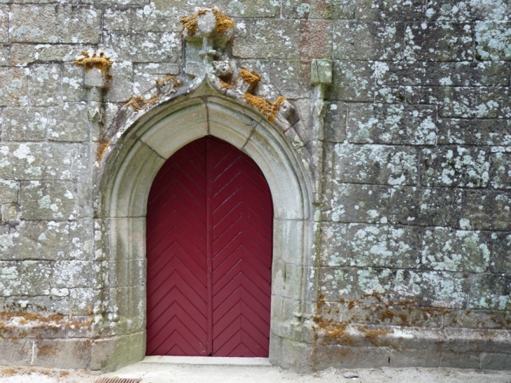 La porte de la chapelle du Krann - Spézet