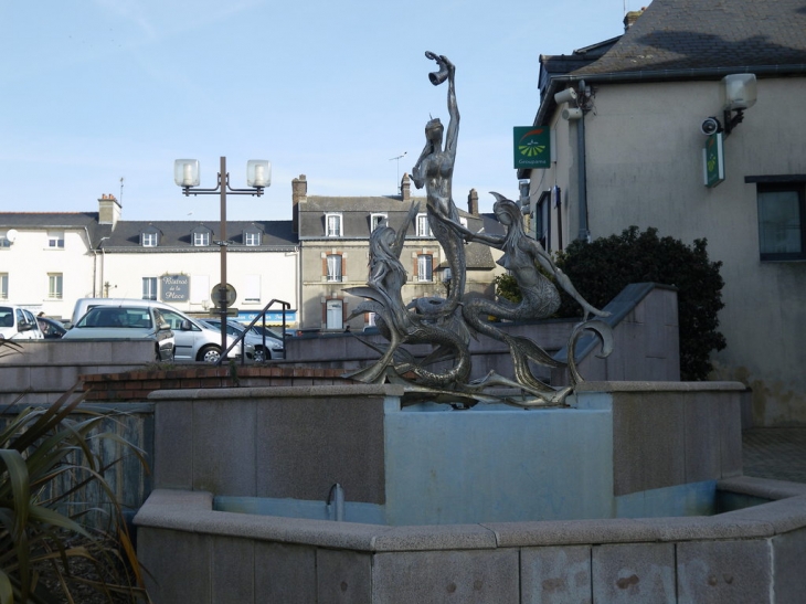 Statue a bain de bretagne - Bain-de-Bretagne