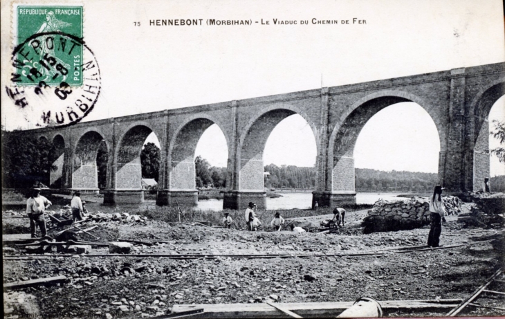 Le Viaduc du chemin de fer, vers 1909 (carte postale ancienne). - Hennebont