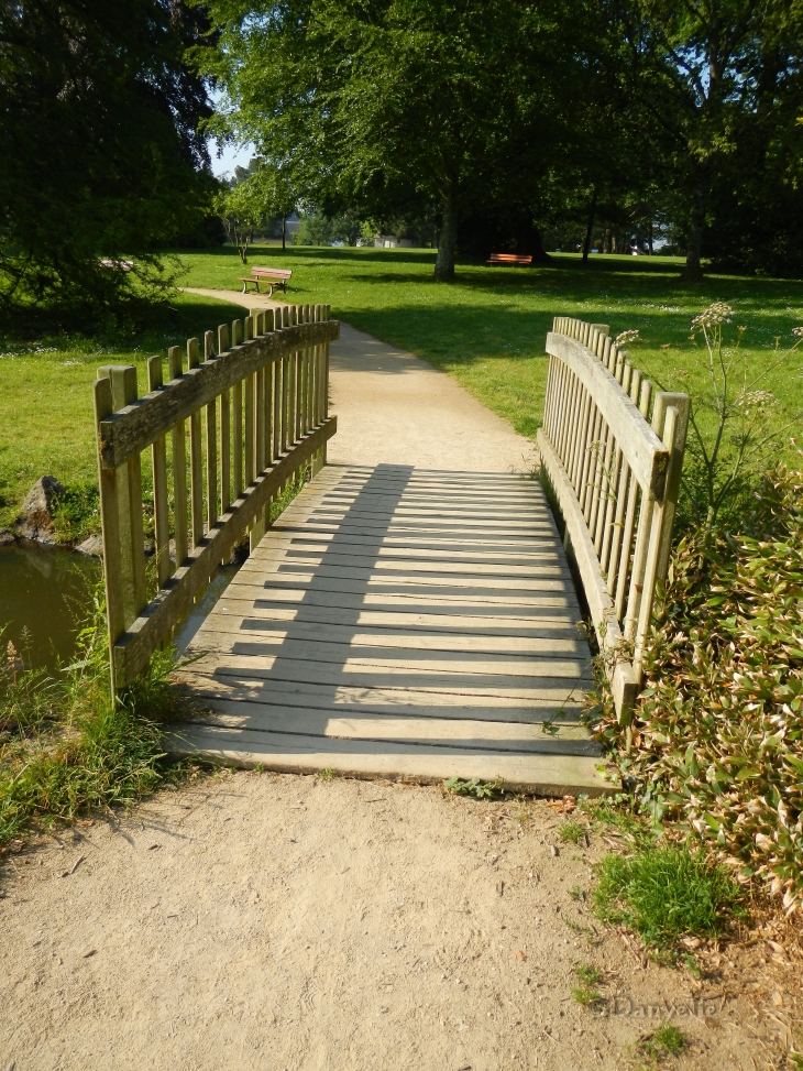 Petit pont au parc du Plessis - Lanester