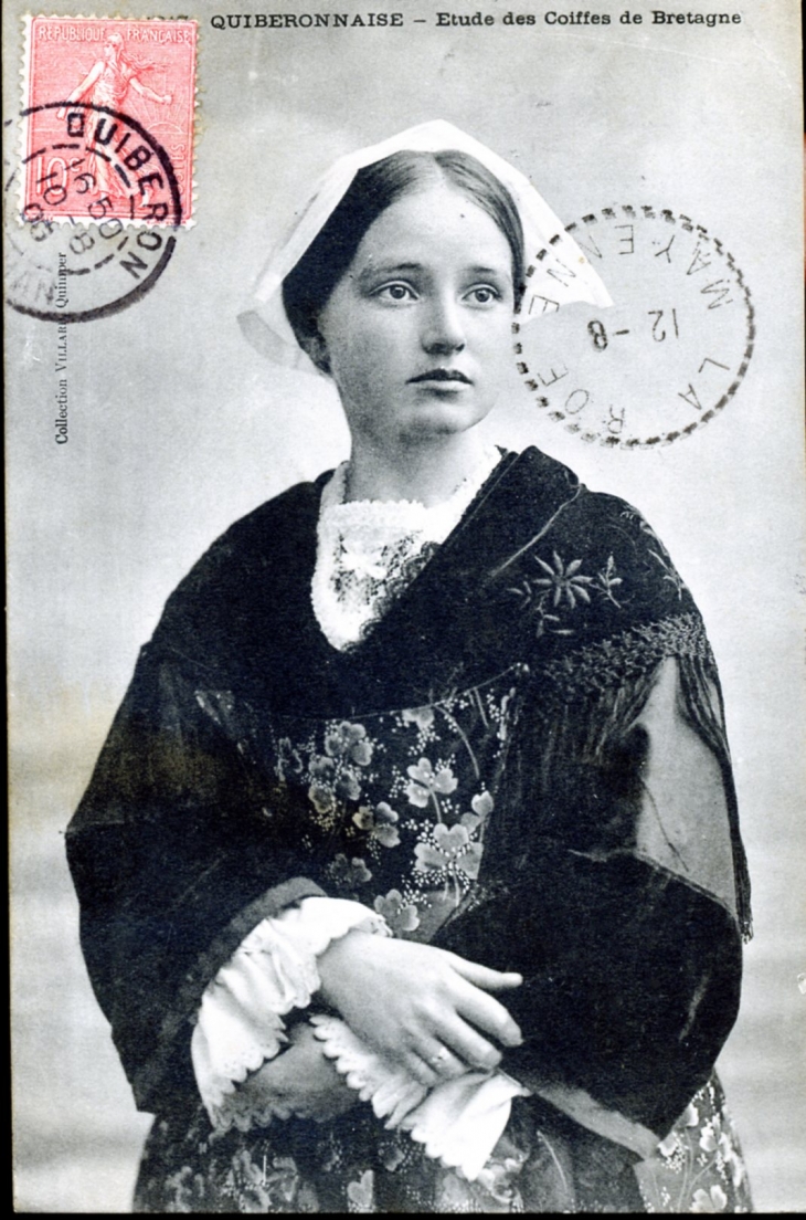 Coiffe Quiberonnaise, vers 1906 (carte postale ancienne).