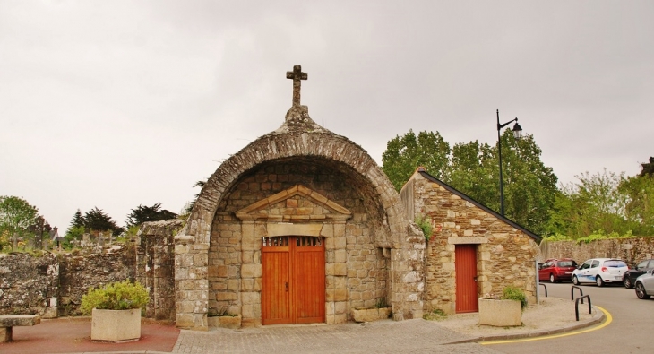 Chapelle - Saint-Gildas-de-Rhuys
