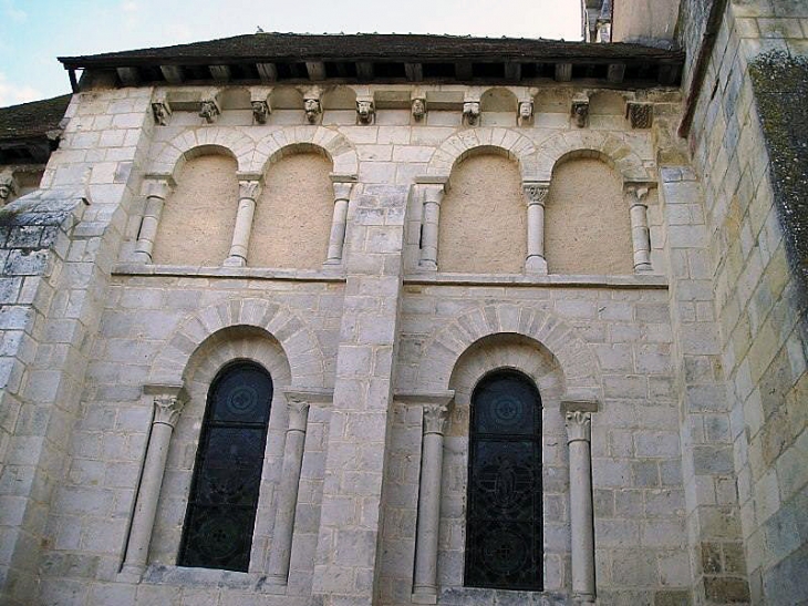 L'église romane - Chalivoy-Milon