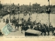 Revue du 14 juillet 1906, passage du 13e Cuirassiers, place des Epars (carte postale de 1906)