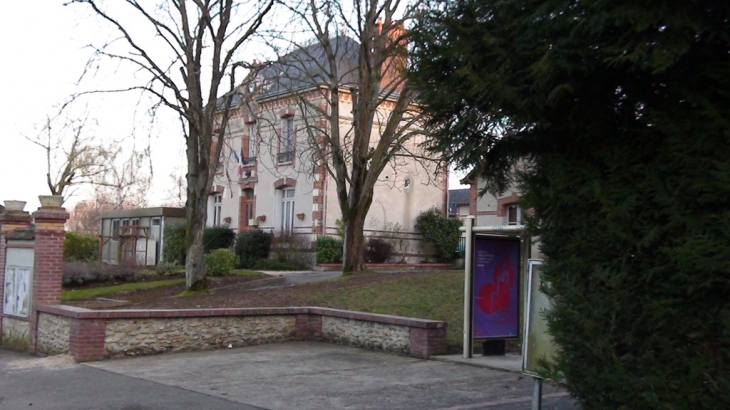 Mairie du Gué de Longroi - Le Gué-de-Longroi
