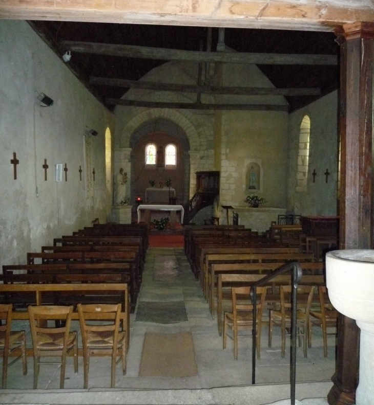 Interieure église - Antogny le Tillac