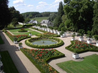 Château--Ussé-Jardins-France-Chateaux-de-Loire