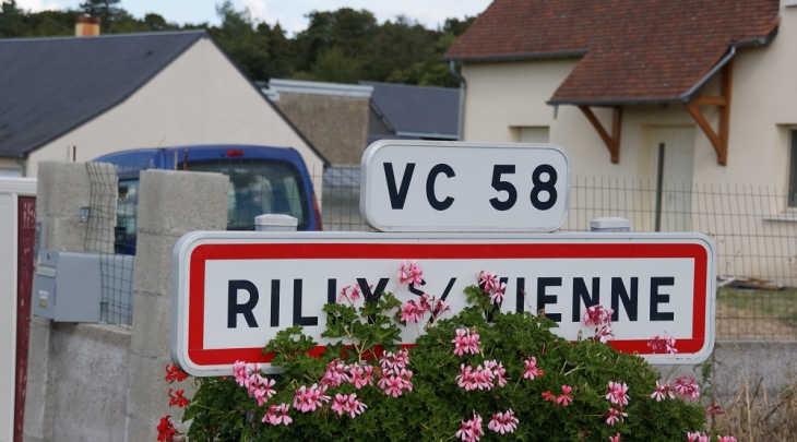  - Rilly-sur-Vienne