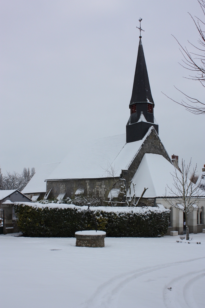 L'église en blanc - Varennes