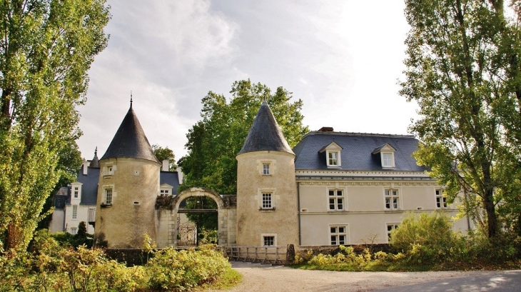 Le Château - Villeperdue