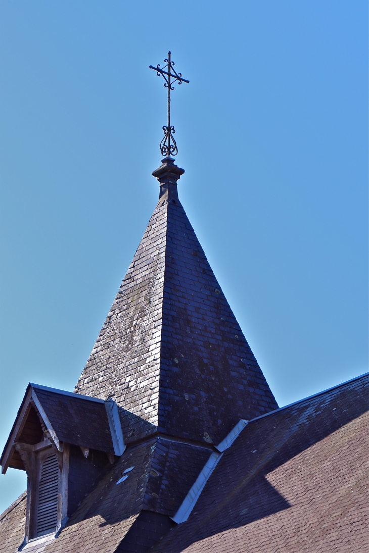 Clocher de l'église Saint Georges. - Ciron