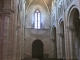 L'église Abbatiale : la nef vers le portail.