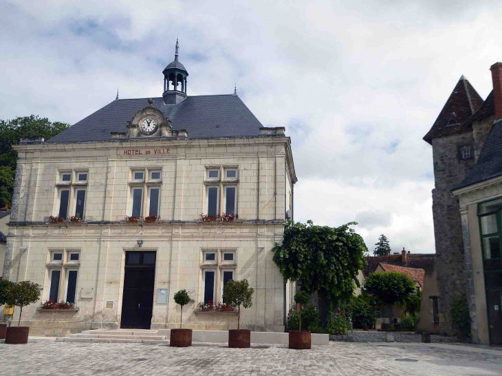 La mairie - Mézières-en-Brenne