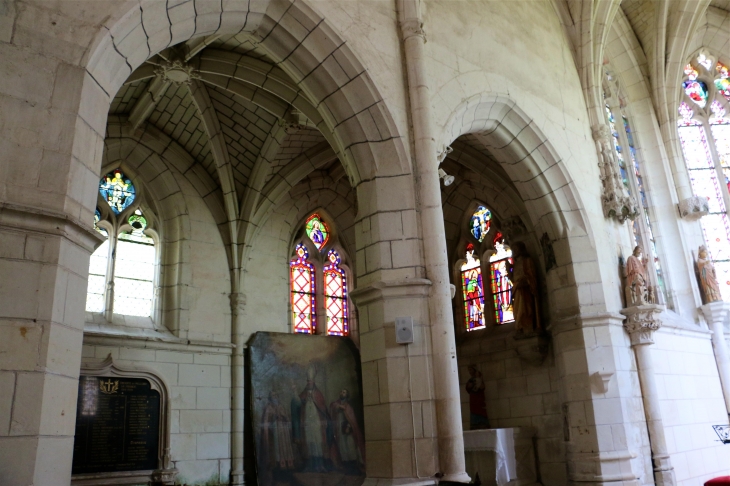 Eglise Saint Sulpice : collatéral de gauche. - Palluau-sur-Indre