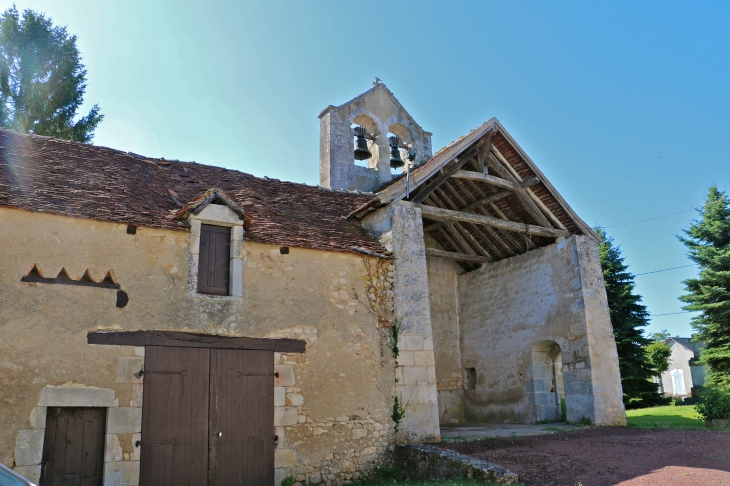 Façade nord de l'église Saint Aignan. - Saint-Aigny