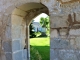 Photo suivante de Saint-Aigny Du porche de l'église Saint Aignan.