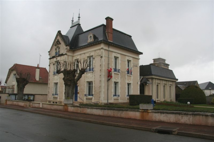 Mairie de Pezou