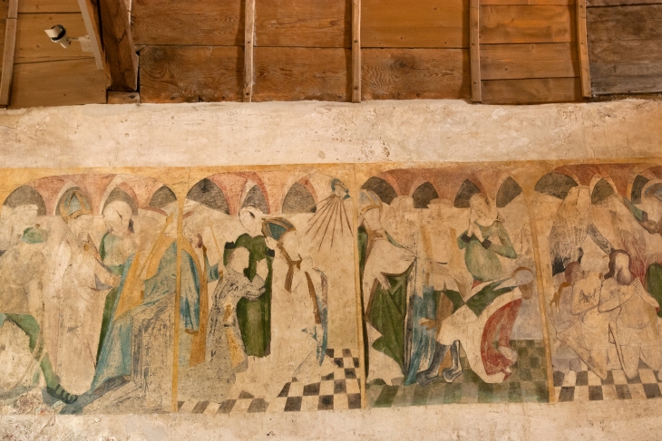 Peinture murale de la chapelle Saint Genoulph représentant la vie du Saint. - Selles-Saint-Denis
