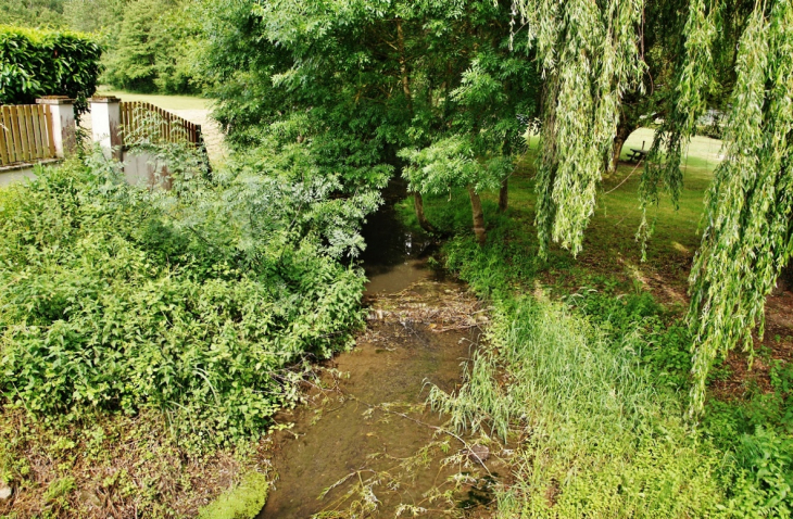 Ruisseau - Vallières-les-Grandes