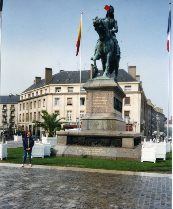 Jeanne d'Arc, par Foyatier - Les Rotondes, vers 1990. - Orléans
