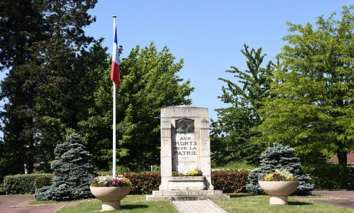Monument-aux-Morts - Ouzouer-sur-Loire