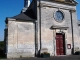 l'entrée de l'église