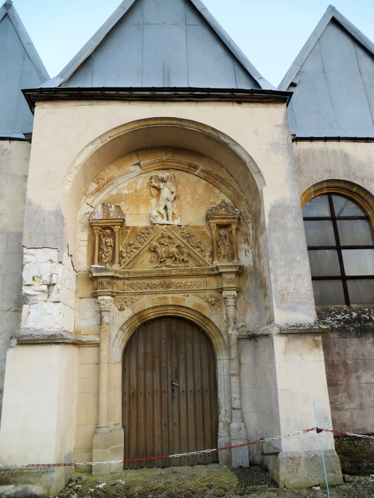 Portail de l'Eglise St Martin - Doux