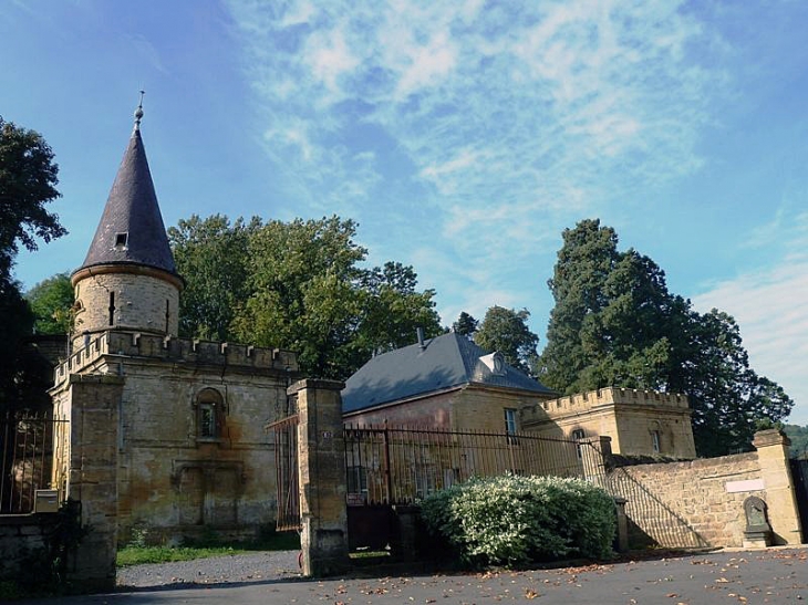 Le château - Étrépigny