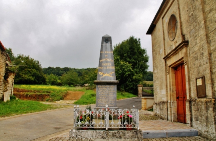 Monument aux Morts - Mondigny
