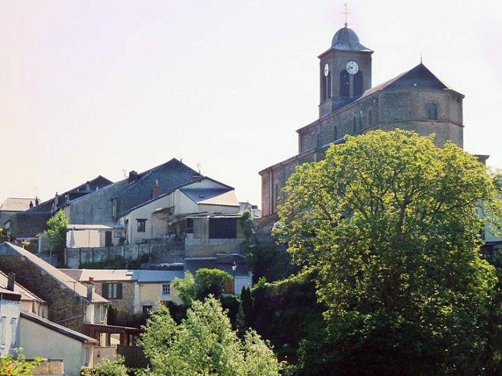 Vue sur l'église - Montcy-Notre-Dame
