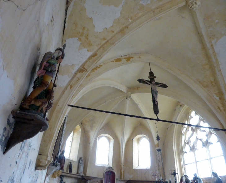 GIRAUMONT : dans  la chapelle  - Saint-Marcel
